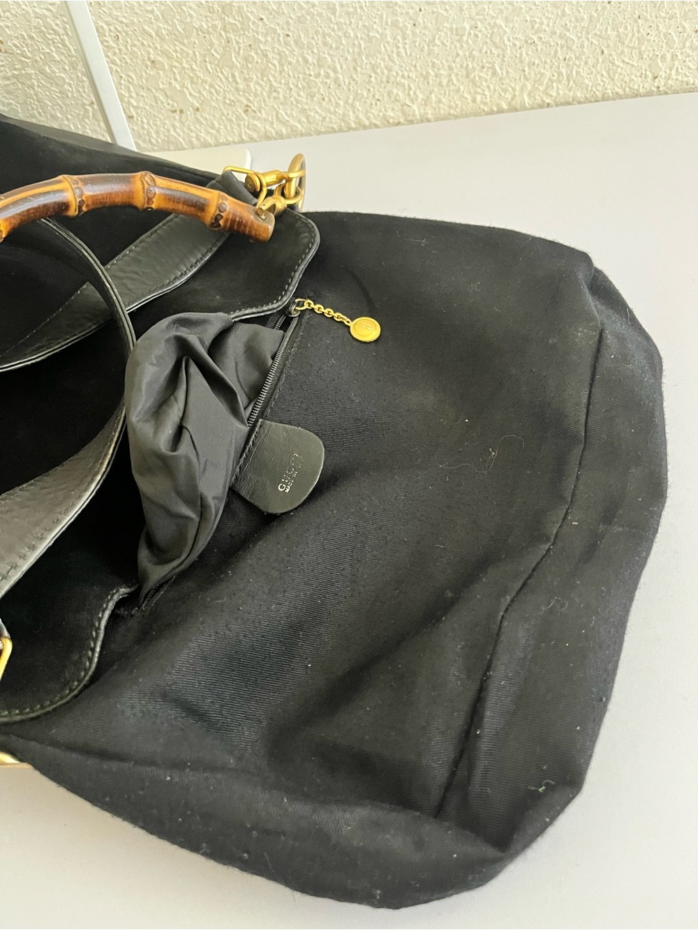 Gucci vintage bamboo handle hobo bag - Picture 4 of 11